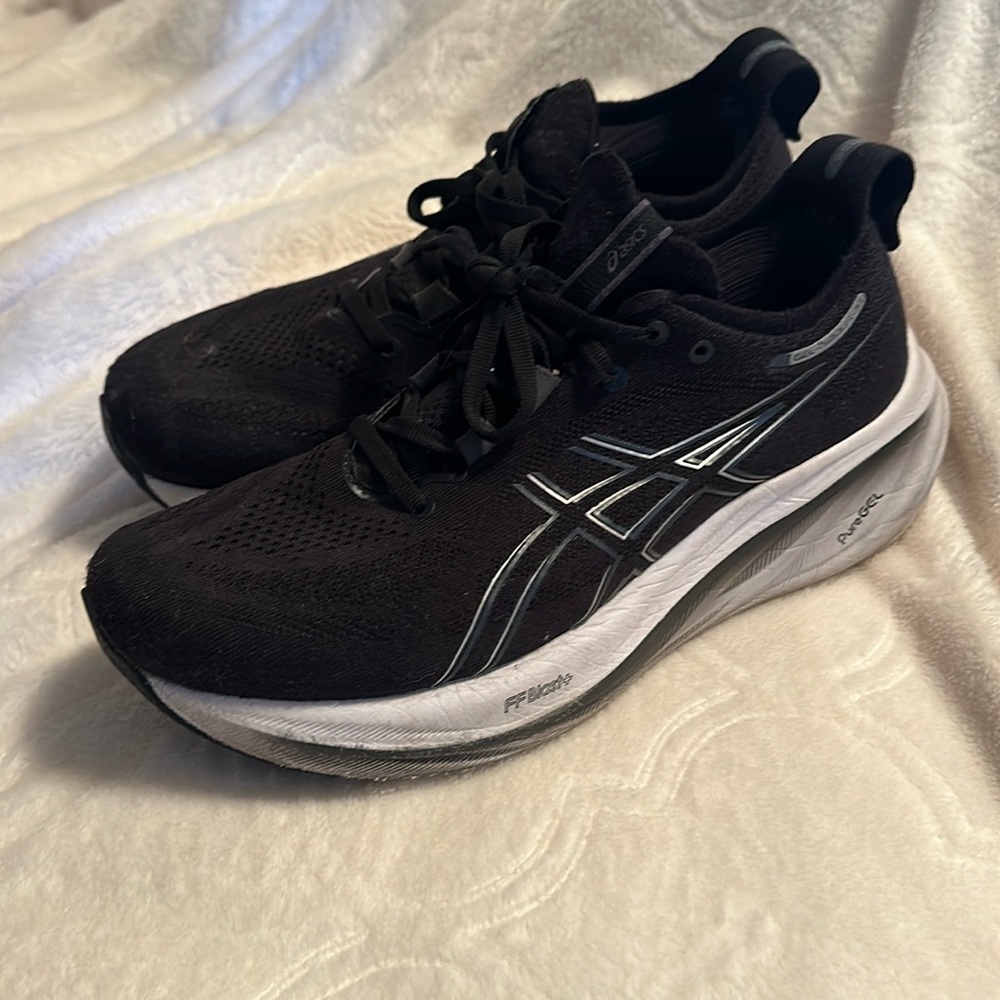 Asics women’s shoes size 10